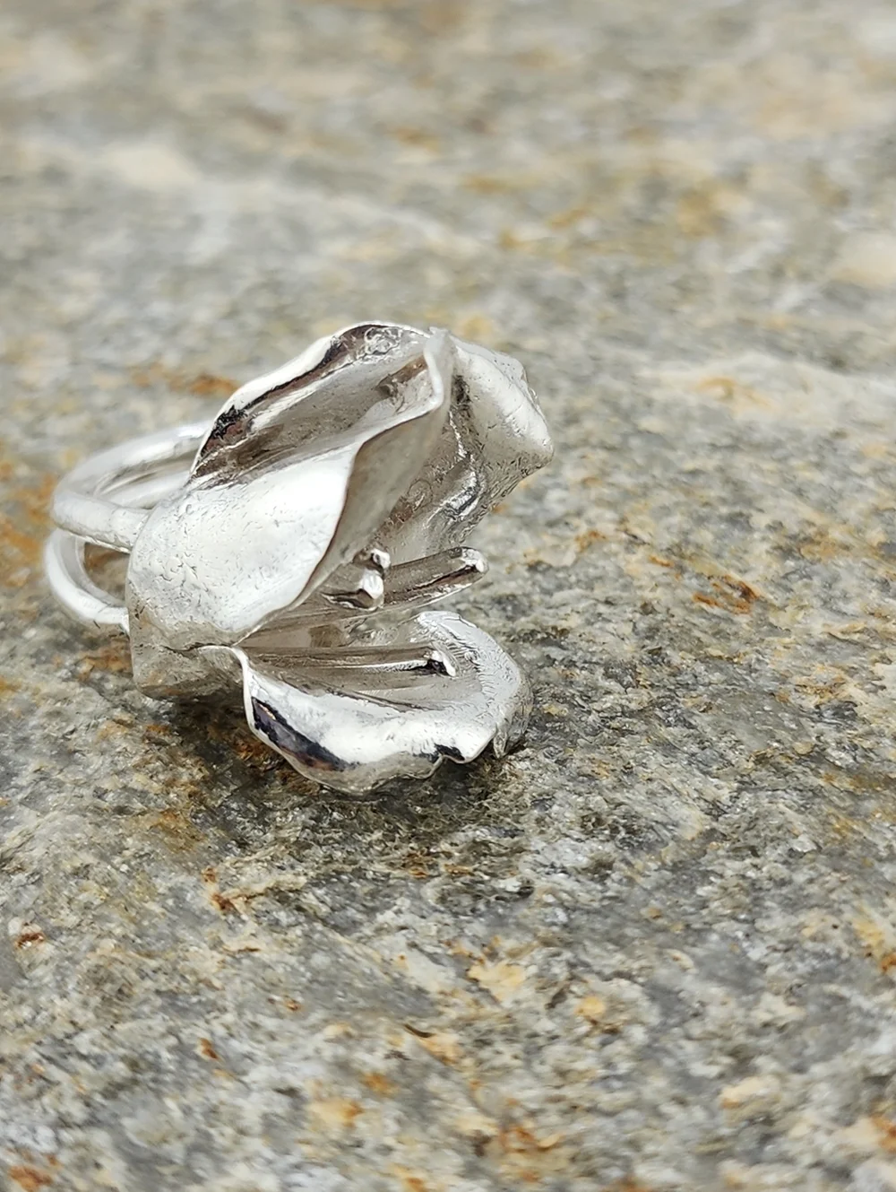 FLOWER RING HANDMADE IN RECYCLED STERLING SILVER SIZE 9